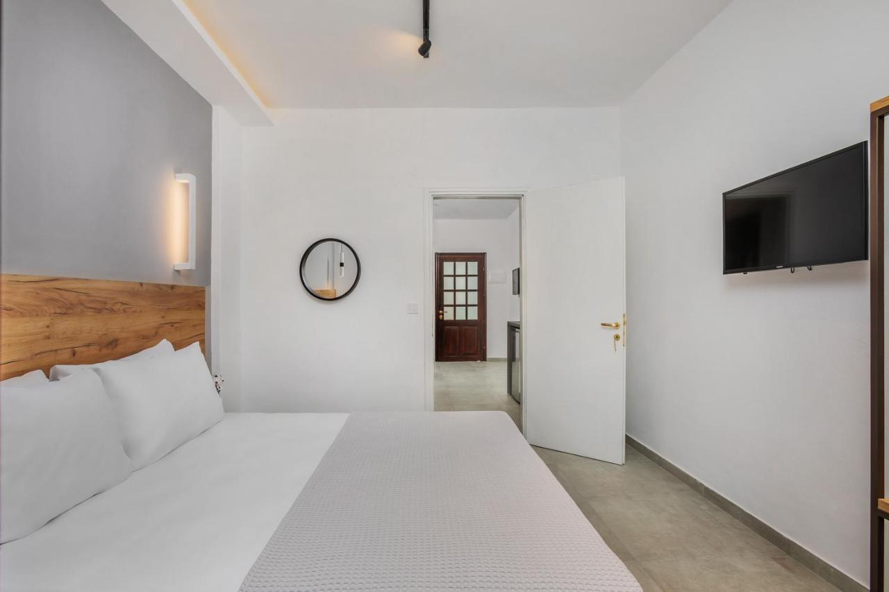 Eleon Suites Afytos Esterno foto