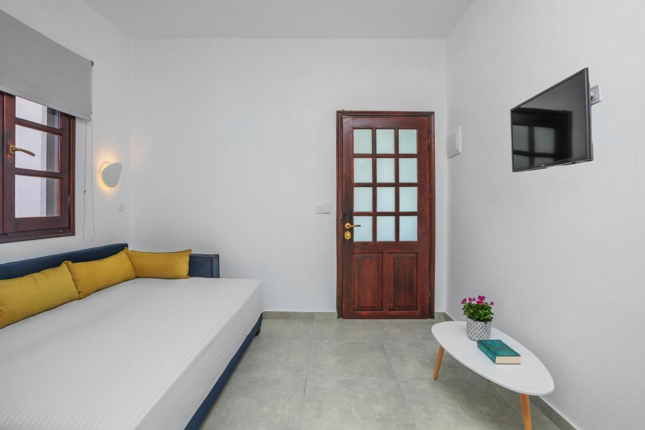Eleon Suites Afytos Esterno foto
